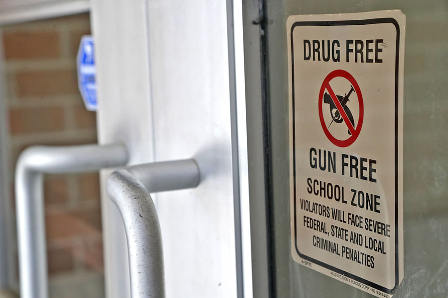 substance-free zone sign